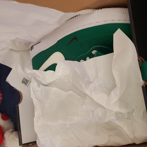 Nike Air : Air Force 1 - Picture 6 of 8